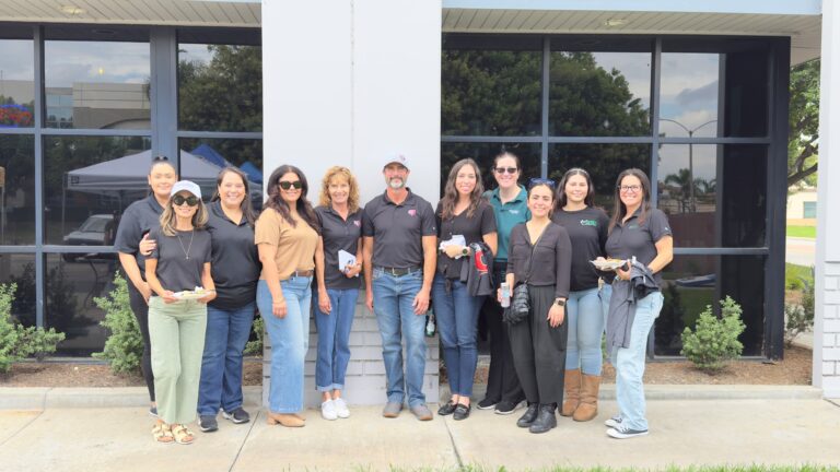 Universal Metro Blog | Trends, Tips &Amp; News In Commercial Flooring 29 Group of people posing together outdoors.